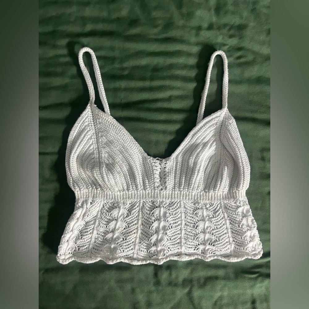 Knitted white crop top